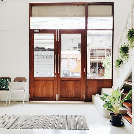 Lita Bangkok Hostel Екстериор снимка