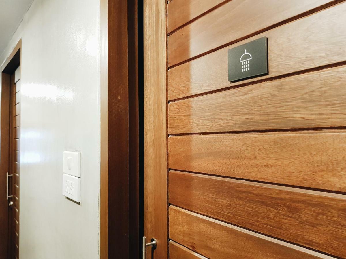 Lita Bangkok Hostel Екстериор снимка