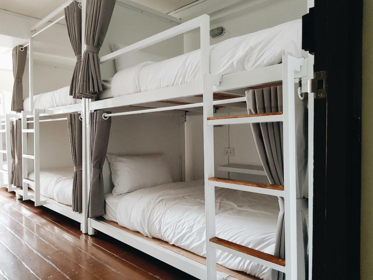 Lita Bangkok Hostel Екстериор снимка
