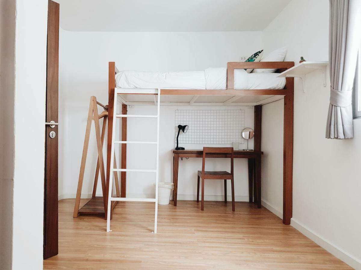 Lita Bangkok Hostel Екстериор снимка